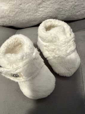 UGG Cozy White Infant Faux-Fur Booties